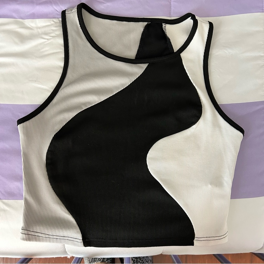 SHEIN Black and White Graphic Crop Tank Top
